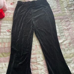 SHEIN - New no tags. Size medium. Velvet like corduroy…Bell bottom. Stretchy❤️